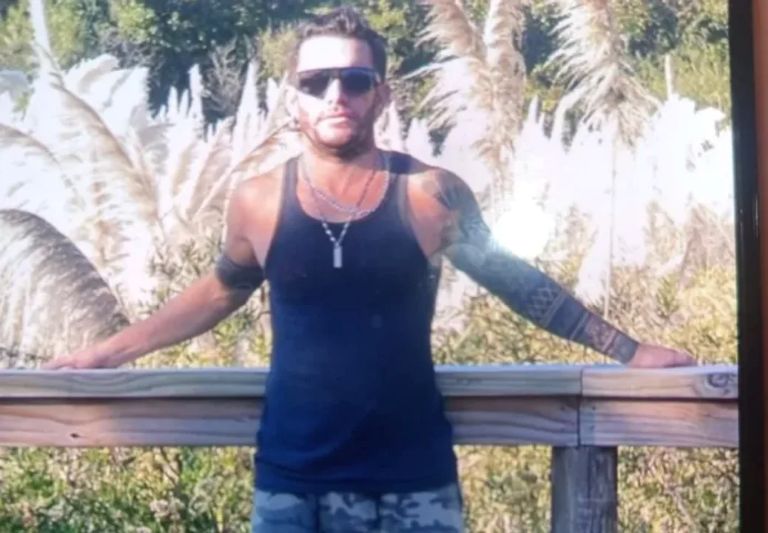 Continúa la búsqueda del remisero que trasladó a Laurta luego del doble femicidio y secuestro