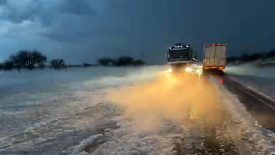 Fuerte granizada y ráfagas de viento azotaron General Acha