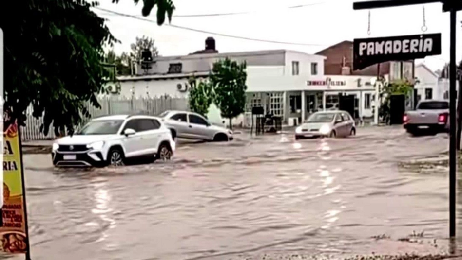 Fuerte tormenta causó destrozos en 25 de Mayo, Catriel y zonas petroleras