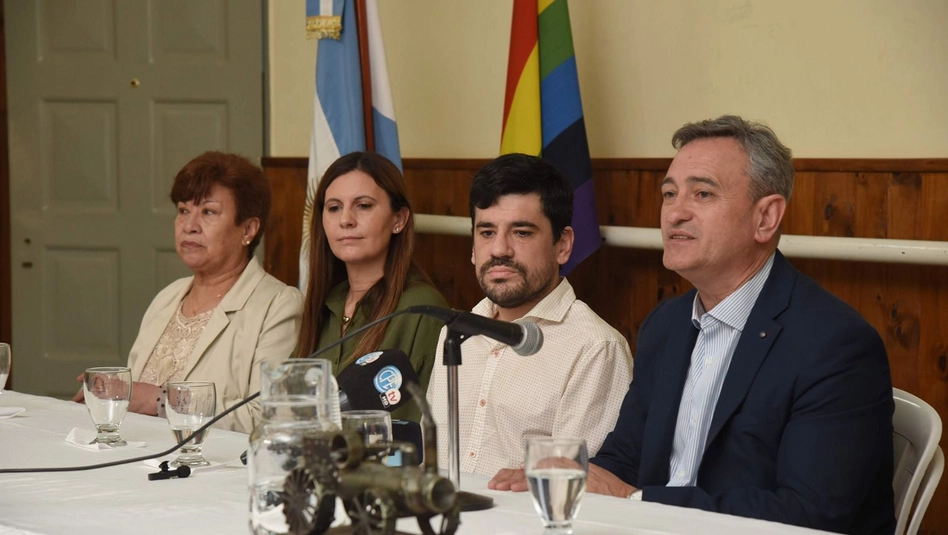 Toay: Rojas frenó el avance ilegal del cableado de Clarín