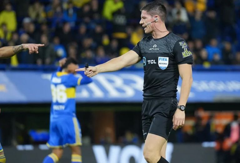 Fútbol: tras el polémico arbitraje en la final de la Copa Argentina, Nicolás Ramírez dirigirá el Superclásico