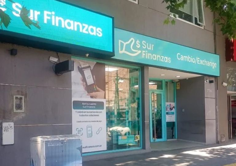 CABA: allanan la financiera relacionada con el “Chiqui” Tapia